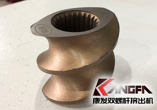 康發(fā)雙螺桿擠出機(jī)新一代螺紋套現(xiàn)已批量生產(chǎn)，請(qǐng)認(rèn)準(zhǔn)scjx激光防偽商標(biāo)。