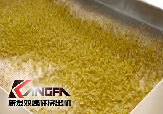 提升形象、完善產(chǎn)品及服務(wù)質(zhì)量?？蛋l(fā)雙螺桿擠出機新疆烏魯木齊某客戶服務(wù)回訪！